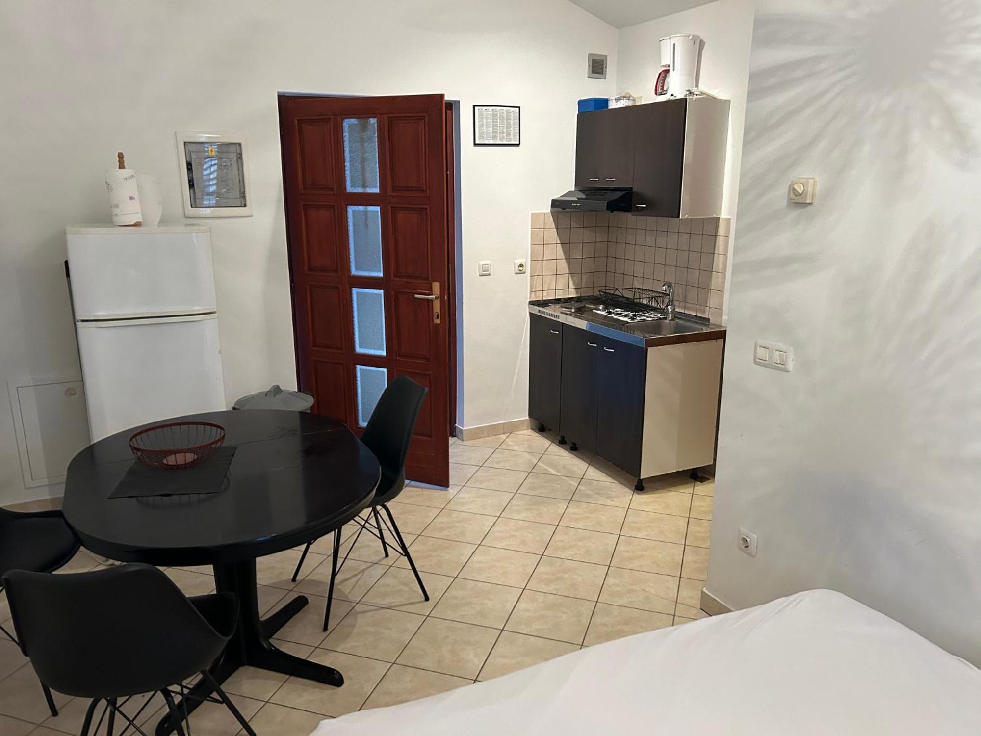 Soba Apartment Баньоле Екстериор снимка