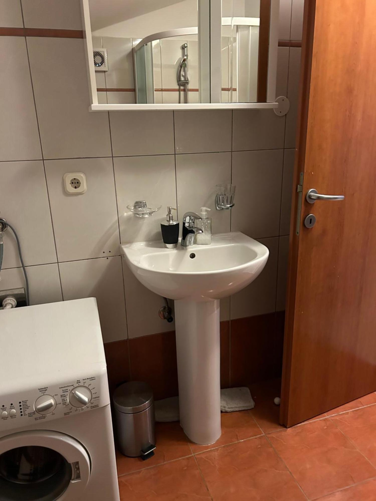 Soba Apartment Баньоле Екстериор снимка
